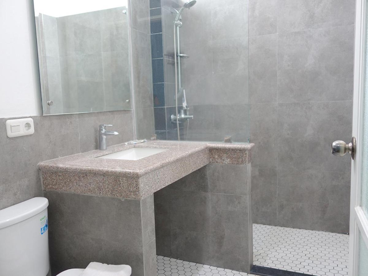 Saffron Suites Syariah Cakarta Dış mekan fotoğraf